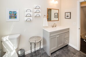 Combined shower/tub, hair dryer, towels, soap - MooseRun| Mesmerizing 3BR Home in Dreamy Location! (Bridgewater)