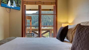 1 slaapkamer, een strijkplank/strijkijzer, gratis wifi, beddengoed