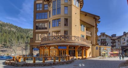 Pallisades Village View Condo