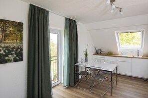 Junior-studiosuite | Privat køkken | Kaffe-/temaskine, elkedel
