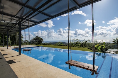 5 Bedrooms, large pool & spectacular whale tail ocean view!