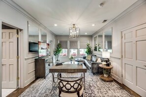 スマートテレビ、書斎 / ワークスペース