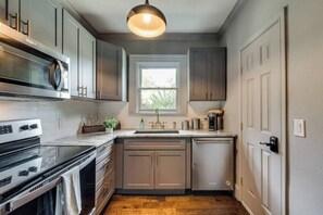 Fridge, microwave, oven, stovetop - Located in one of the most prestigious and sought after historic neighborhoods in Dallas. This truly one of a kind gem is surrounded by historic turn of the century estate, 100 year old trees on street lit up by historic lamp lighting. (Dallas)