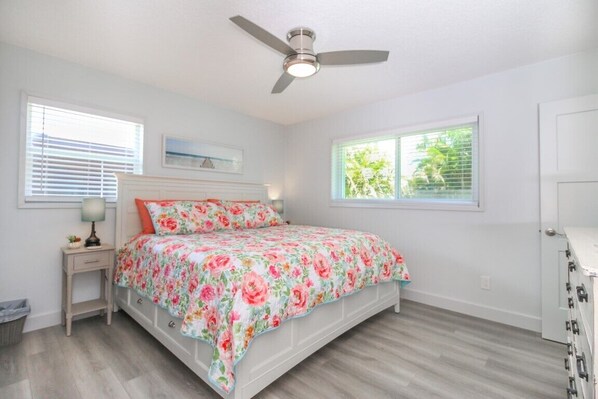 4 bedrooms, iron/ironing board, free WiFi, bed sheets