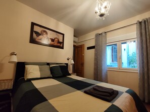 2 habitaciones, tabla de planchar con plancha y wifi gratis
