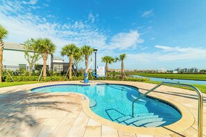 Beheizter Pool