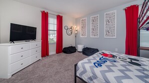 5 Schlafzimmer, Schreibtisch, Bügeleisen/Bügelbrett, kostenloses WLAN