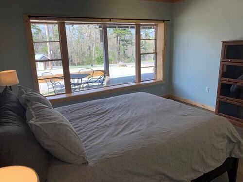 Pappy’s Trout Lodge - 0.5 Miles from Montauk