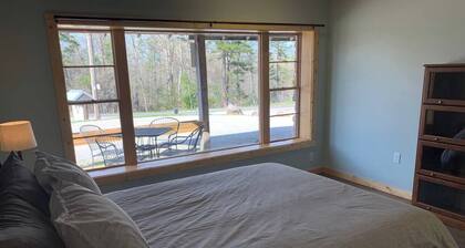 Pappy’s Trout Lodge - 0.5 Miles from Montauk