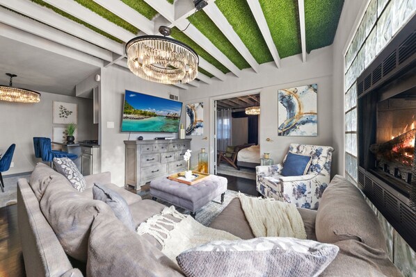 Smart TV, fireplace, offices