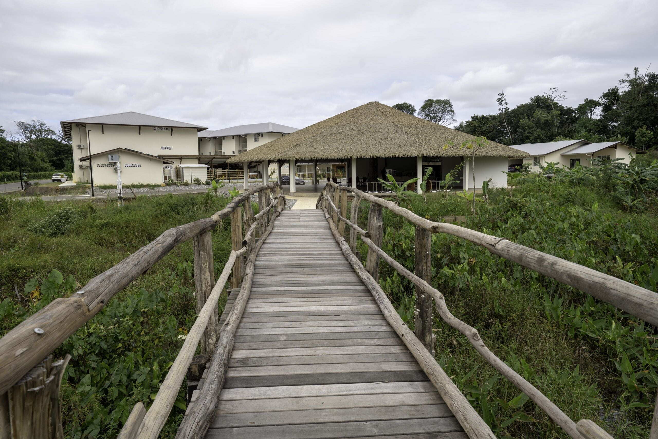 Minibar, in-room safe, laptop workspace, iron/ironing board