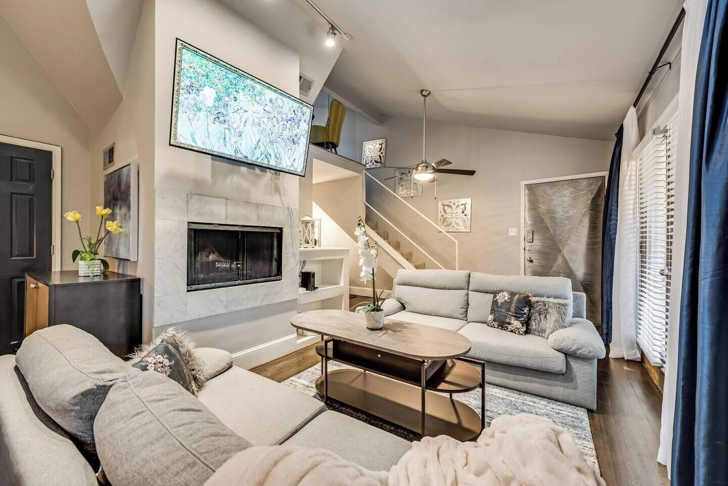 Smart TV, fireplace, offices