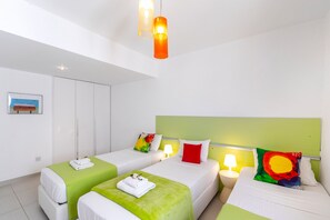 3 bedrooms, in-room safe, iron/ironing board, free WiFi - Protaras Pallini Seaside Suite (Protaras)