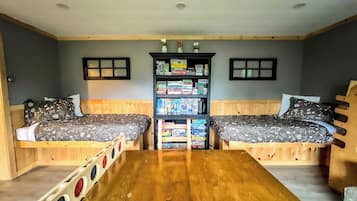 2 slaapkamers, een bureau, reisbedje, gratis wifi