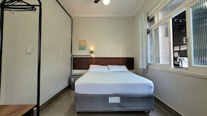 Habitación básica | Wifi gratis y ropa de cama