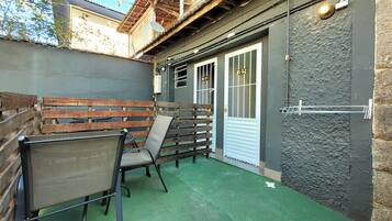 Quarto básico | Terraço/pátio