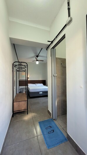 Basic Room | Free WiFi, bed sheets