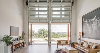 8 bedrooms Ranch, Pool, Giant Hot Tub, Fishing, Fire Pits and Hiking trails