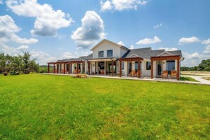 Exterior - 8 bedrooms Ranch, Pool, Giant Hot Tub, Fishing, Fire Pits and Hiking trails (Bluff Dale)