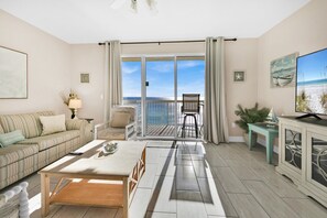 TV - 🏖️Beach Front-FREE Beach Service-Pools-Celadon 1103🏖️ (Panama City)