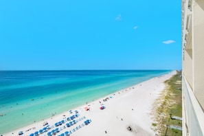 On the beach - 🏖️Beach Front-FREE Beach Service-Pools-Celadon 1103🏖️ (Panama City)
