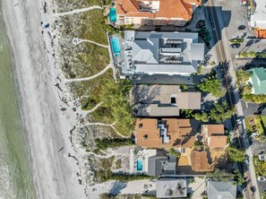 Exterior - Pipers Run 2 Beachfront 2 bedrooms (Indian Shores)