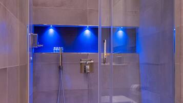 Comfort Room | Bathroom | Shower, hair dryer, bidet, towels