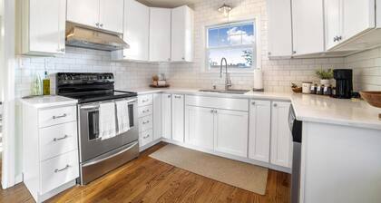 NEW spacious 4br 2ba Central Twin Falls Home SLEEPS 12