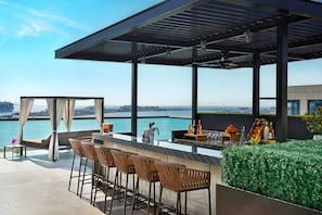 Suite, 2 habitaciones, terraza, vistas al mar | Terraza o patio