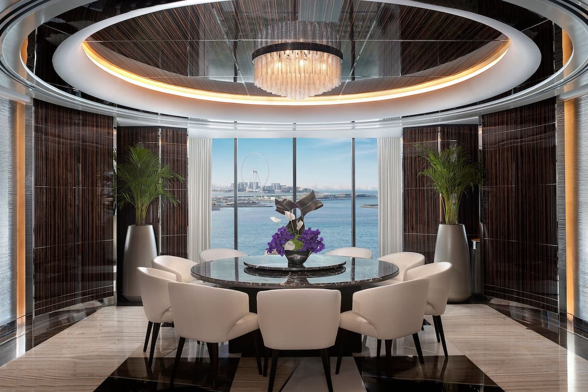 Presidential Suite with Sea View Club Lounge Evening Cocktail Hours, Private Balcony | 1 sovrum, sängtillbehör av högsta kvalitet och minibar