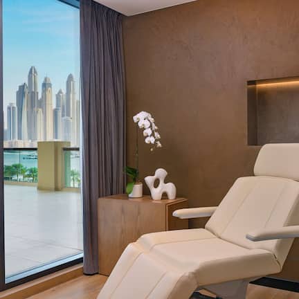 Couples treatment rooms, sauna, hot tub, steam room, Turkish bath