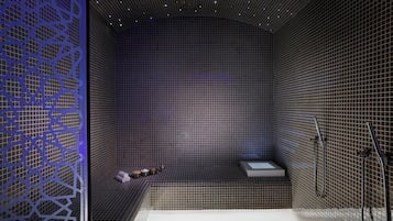 Espace de soins pour les couples, sauna, bain à remous, hammam, hammam