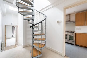 Interior - Contemporary maisonette in Fulham & Chelsea (London)