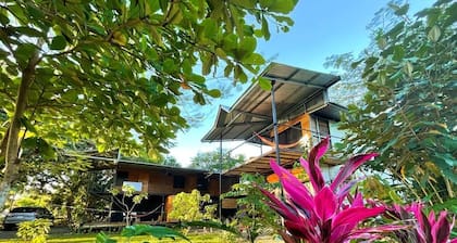 Rooms terrace facing the sea in PLaya Blanca, 5km from La Palma, Puerto Jimenez.