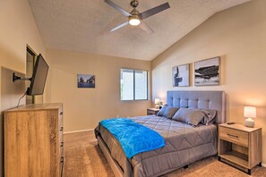 2 Schlafzimmer, Schreibtisch, Bügeleisen/Bügelbrett, Reisekinderbett