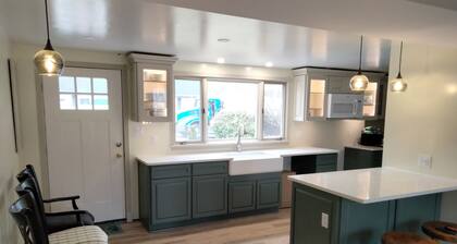 Spacious Victorian close to everything in RH - Wheelchair friendly. Sleeps 11