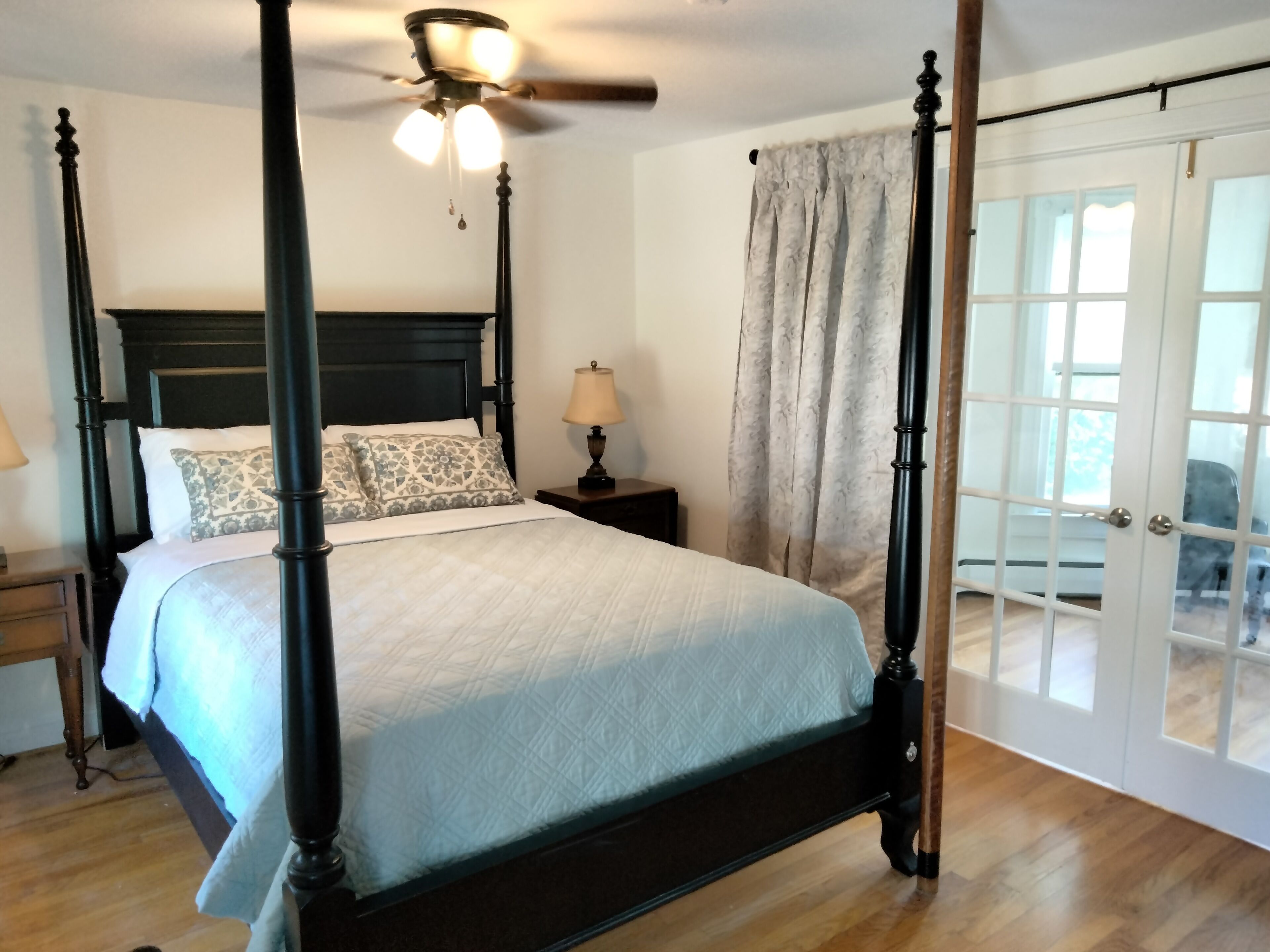 5 Schlafzimmer, Reisekinderbett, kostenloses WLAN, Bettwäsche