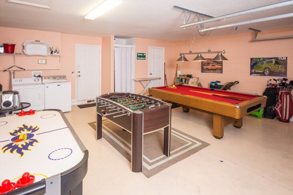 5 Bed 5 Bath Villa with pool and Games room