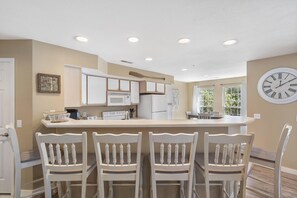 Peti sejuk, ketuhar gelombang mikro, ketuhar, dapur 