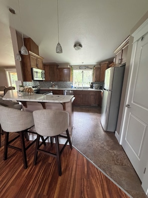 Fridge, oven, stovetop, toaster