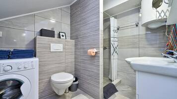 Bathtub, hair dryer