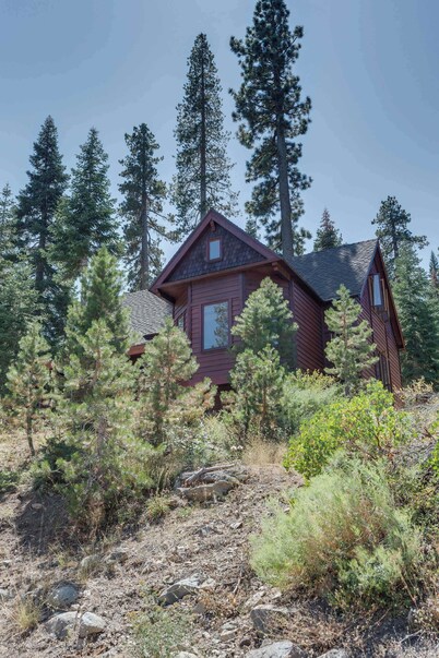 North Lake Hideaway Prime Locale for Outdoor Fun