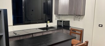 It’s brand new house had a Janlater and no worries about watering