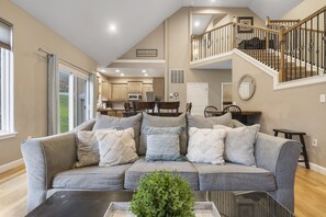 40-inch TV with cable channels, fireplace