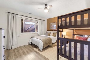 Condo, Multiple Beds, Patio, Pool View (Memories of Avondale ) | 2 bedrooms, individually decorated, individually furnished - Memories of Avondale - Massage Chair - Pools (Branson)