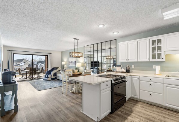 Condo, Multiple Beds, Patio, Pool View (Memories of Avondale ) | Private kitchen | Coffee/tea maker - Memories of Avondale - Massage Chair - Pools (Branson)