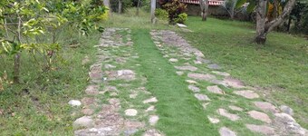 Hermosa Casa Campestre con piscina en San Joaquín