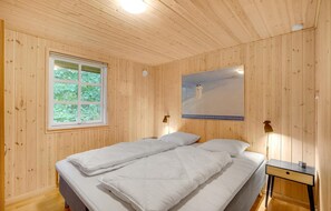 3 bedrooms, free WiFi - Amazing home in Thyholm with WiFi (Thyholm)