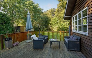 Terrace/patio - Amazing home in Thyholm with WiFi (Thyholm)