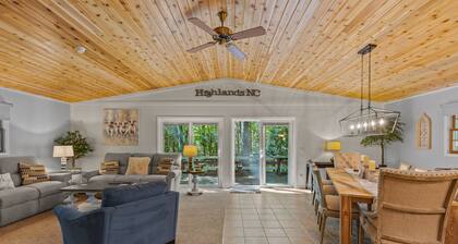 Autumn Ridge, 3/2, peaceful/ secluded...1.5 mi from Highlands and fast internet!
